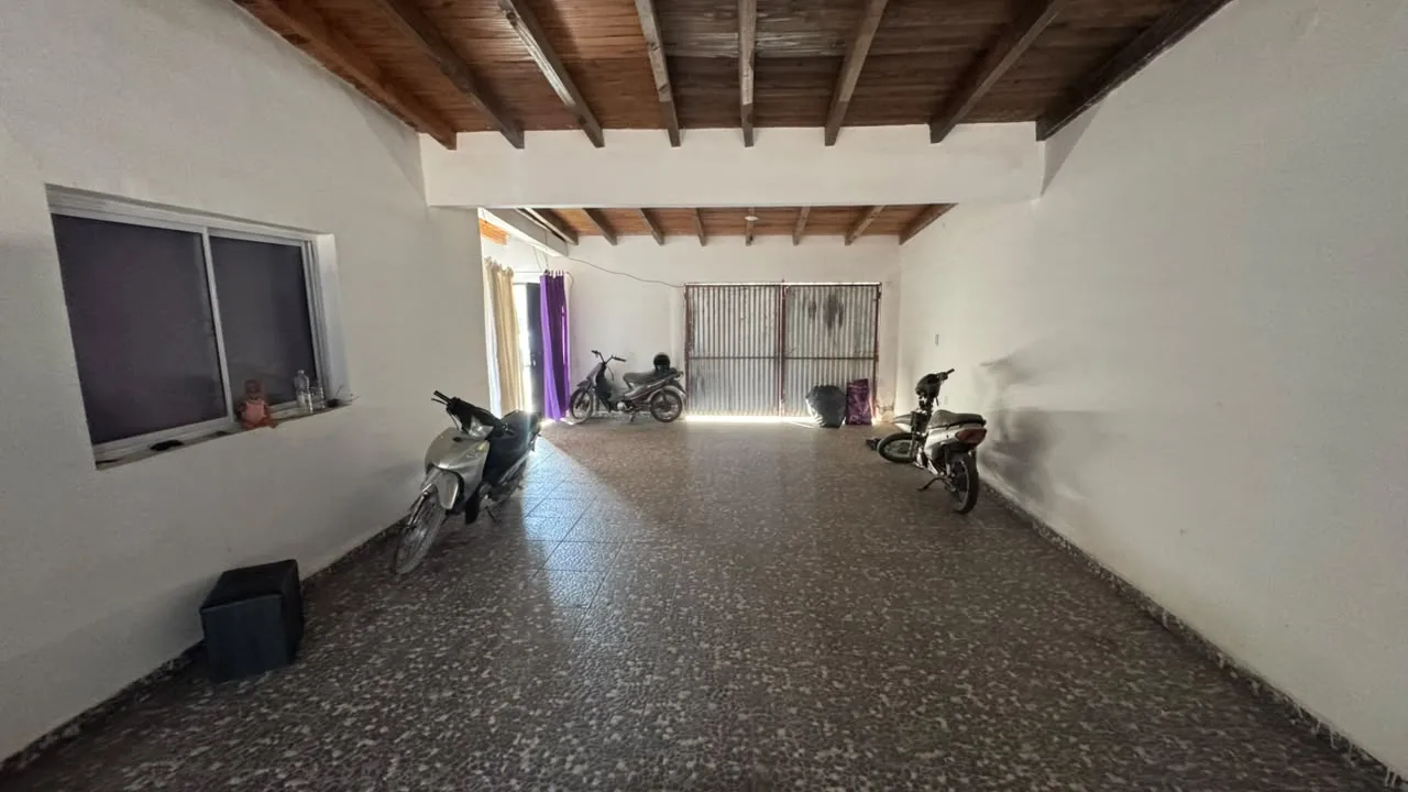 HERMOSA VIVIENDA AMPLIA/CON DOS DORMITORIOS INDEPENDIENTES — foto 4